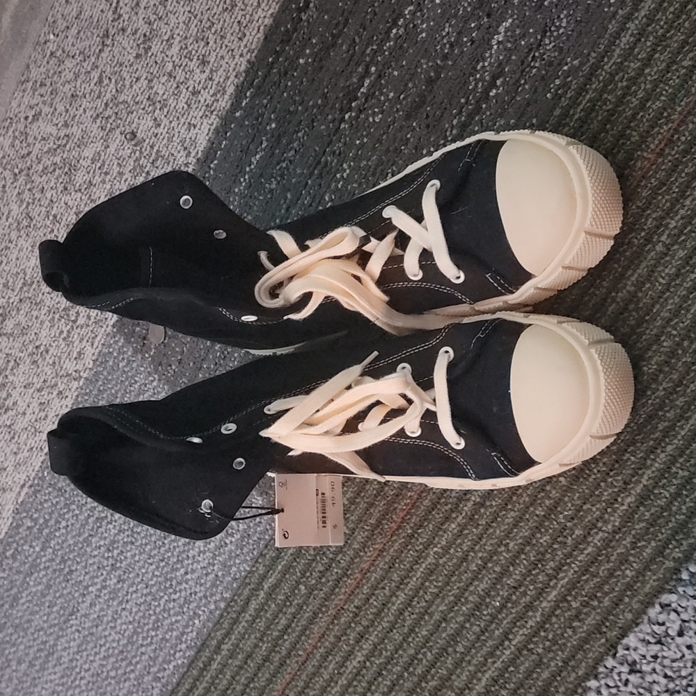 Zara Canvas Sneakers Size 11 - Never Worn!
